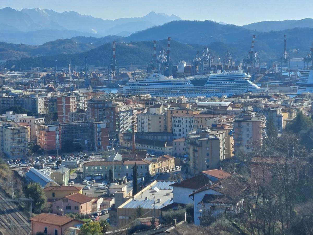 Charlotte Appartamento Con Parcheggio, 5 Terre, Vicino Stazione La Spezia Exterior photo